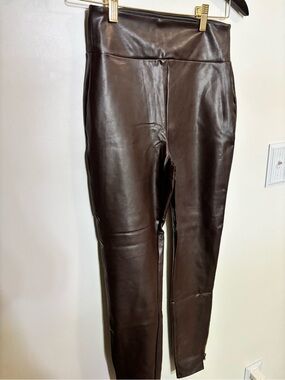 Abercrombie & Fitch Faux Leather High-Waist Leggings in Dark Brown